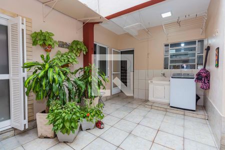 Casa à venda com 136m², 3 quartos e 1 vagaLavanderia com churrasqueira 