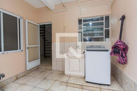 Casa à venda com 136m², 3 quartos e 1 vagaLavanderia com churrasqueira 