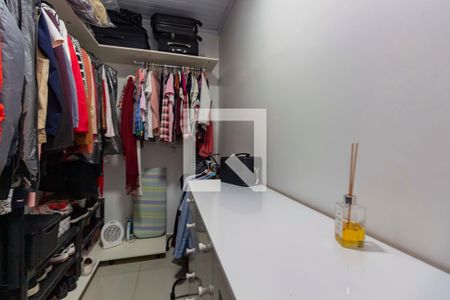 Casa à venda com 136m², 3 quartos e 1 vagaCloset do Quarto 2 