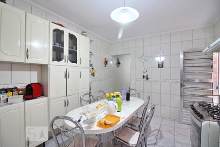 Casa à venda com 256m², 4 quartos e 2 vagasCozinha