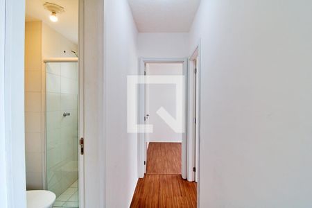 Corredor de apartamento para alugar com 2 quartos, 43m² em Jardim Helga, São Paulo