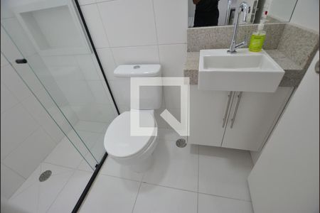 Banheiro de apartamento para alugar com 1 quarto, 30m² em Vila Deodoro, São Paulo