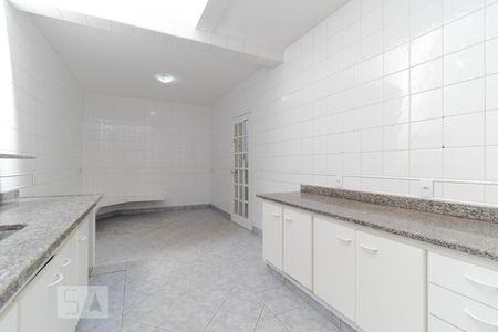 Casa à venda com 196m², 4 quartos e 3 vagasCozinha