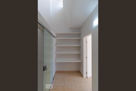 Casa à venda com 196m², 4 quartos e 3 vagasCloset da Suíte 02