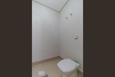 Casa à venda com 196m², 4 quartos e 3 vagasBanheiro da Suíte 02
