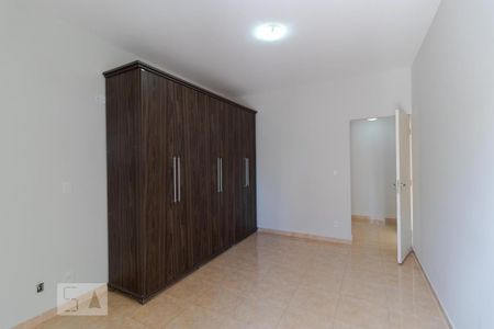 Casa à venda com 196m², 4 quartos e 3 vagasSuíte 01