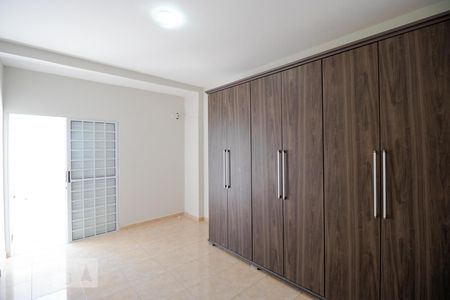 Casa à venda com 196m², 4 quartos e 3 vagasSuíte 01