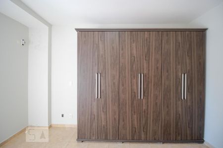 Casa à venda com 196m², 4 quartos e 3 vagasSuíte 01