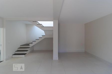 Casa à venda com 196m², 4 quartos e 3 vagasSalas