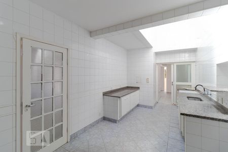 Casa à venda com 196m², 4 quartos e 3 vagasCozinha
