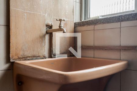 Apartamento para alugar com 77m², 2 quartos e sem vaga Apartamento para alugar com 77m², 2 quartos e sem vagaCozinha e Área de Serviço