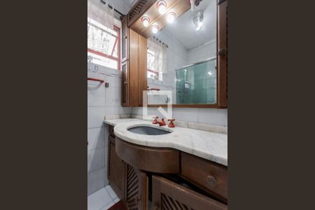 Banheiro de apartamento para alugar com 2 quartos, 77m² em Jardim Europa, Porto Alegre