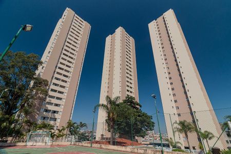 Apartamento à venda com 51m², 2 quartos e 1 vaga Apartamento à venda com 51m², 2 quartos e 1 vagaFachada