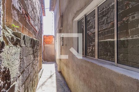 Casa para alugar com 70m², 3 quartos e sem vagaCorredor externo