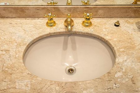 Apartamento à venda com 86m², 3 quartos e 3 vagasBanheiro Social