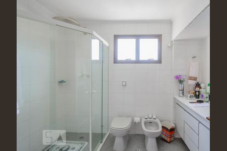 Apartamento à venda com 310m², 4 quartos e 4 vagasBanheiro da Suíte 1