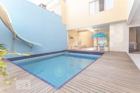 Casa à venda com 550m², 4 quartos e 6 vagasPiscina