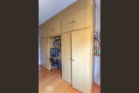 Casa à venda com 550m², 4 quartos e 6 vagasQuarto 2