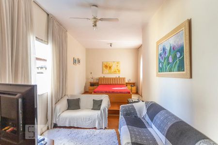 Casa à venda com 550m², 4 quartos e 6 vagasSuíte 2