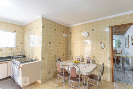 Casa à venda com 550m², 4 quartos e 6 vagasCozinha