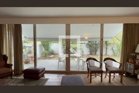 Sala 1 de casa à venda com 6 quartos, 300m² em Vila Madalena, São Paulo