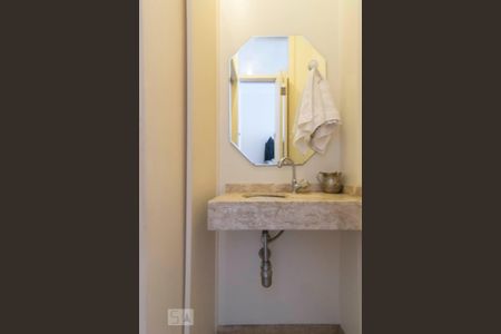 Apartamento à venda com 196m², 3 quartos e 1 vagaBanheiro 3