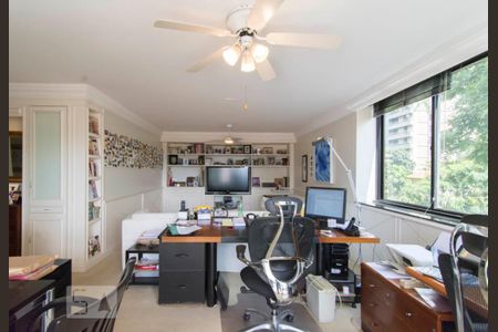 Apartamento à venda com 284m², 3 quartos e 4 vagasSuíte 3