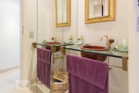 Lavabo de apartamento à venda com 3 quartos, 284m² em Higienópolis, São Paulo