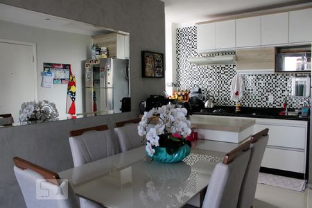 Sala de apartamento à venda com 3 quartos, 52m² em Parque Jambeiro, Campinas