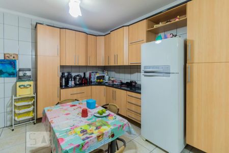 Casa à venda com 246m², 3 quartos e 2 vagas Casa à venda com 246m², 3 quartos e 2 vagasCozinha