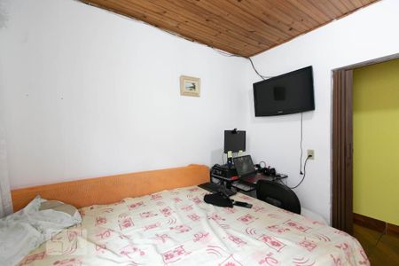 Casa à venda com 325m², 3 quartos e 8 vagas Casa à venda com 325m², 3 quartos e 8 vagasQuarto 2