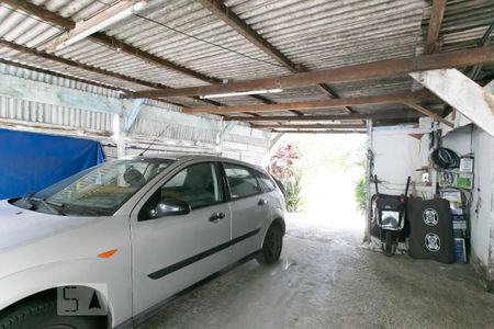 Casa à venda com 325m², 3 quartos e 8 vagas Casa à venda com 325m², 3 quartos e 8 vagasGaragem