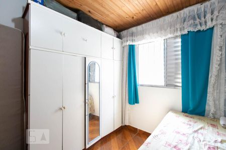 Casa à venda com 325m², 3 quartos e 8 vagas Casa à venda com 325m², 3 quartos e 8 vagasQuarto 2