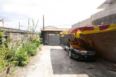 Casa à venda com 325m², 3 quartos e 8 vagas Casa à venda com 325m², 3 quartos e 8 vagasGaragem