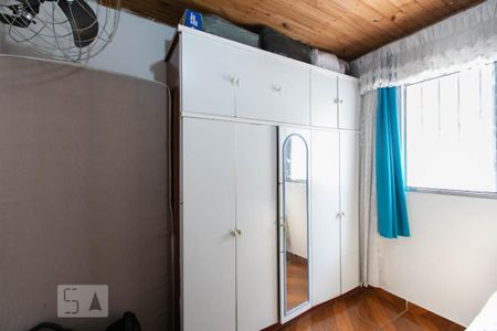 Casa à venda com 325m², 3 quartos e 8 vagas Casa à venda com 325m², 3 quartos e 8 vagasQuarto 2