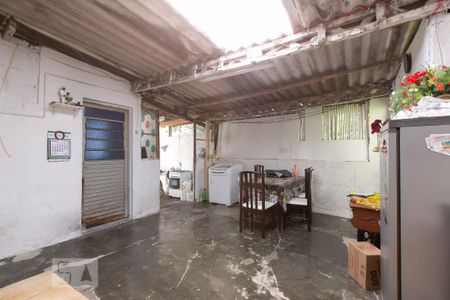 Casa à venda com 325m², 3 quartos e 8 vagas Casa à venda com 325m², 3 quartos e 8 vagasÁrea de Serviço