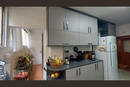 Cozinha de apartamento à venda com 3 quartos, 167m² em Higienópolis, São Paulo