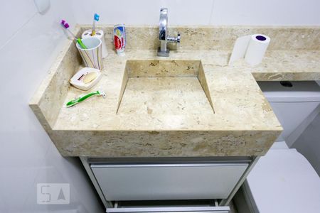 Apartamento para alugar com 80m², 3 quartos e 2 vagas Apartamento para alugar com 80m², 3 quartos e 2 vagasBanheiro