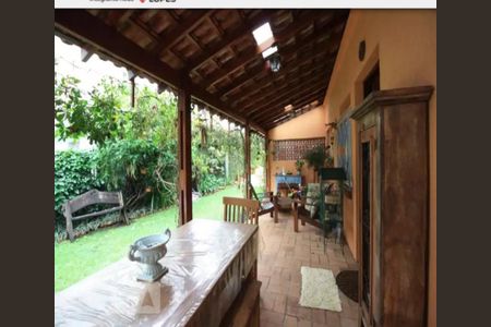 Casa à venda com 260m², 3 quartos e 2 vagasÁrea Externa