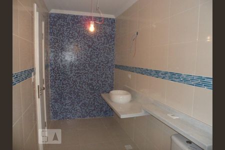 Casa à venda com 260m², 3 quartos e 4 vagasBanheiro da Suíte