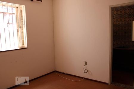 Casa à venda com 280m², 3 quartos e 5 vagasQuarto 2- Suíte