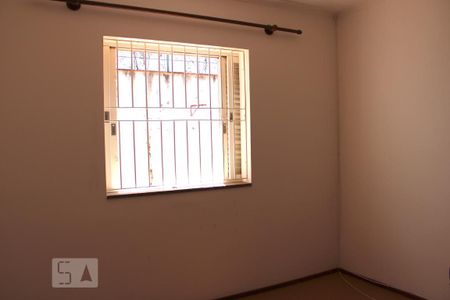 Casa à venda com 280m², 3 quartos e 5 vagasQuarto 2- Suíte