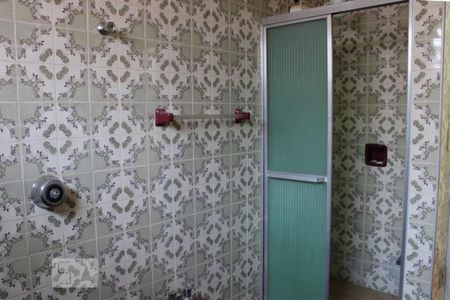 Casa à venda com 280m², 3 quartos e 5 vagasBanheiro 2