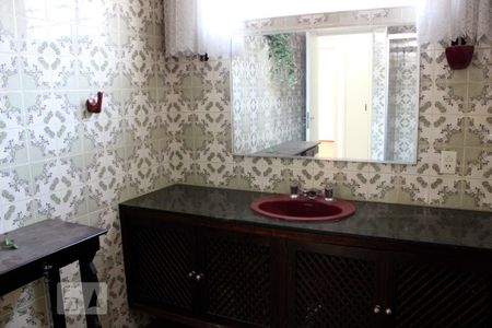 Casa à venda com 280m², 3 quartos e 5 vagasBanheiro 2