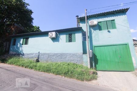 FACHADA de casa à venda com 3 quartos, 100m² em Jardim Carvalho, Porto Alegre