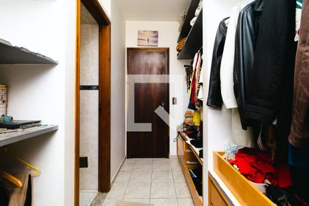 Casa à venda com 372m², 3 quartos e 4 vagasCloset da suíte