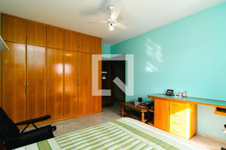 Casa à venda com 372m², 3 quartos e 4 vagasQuarto 1