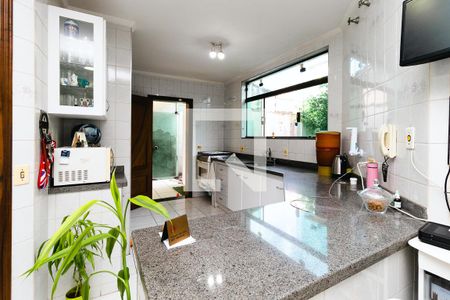 Casa à venda com 372m², 3 quartos e 4 vagasCozinha