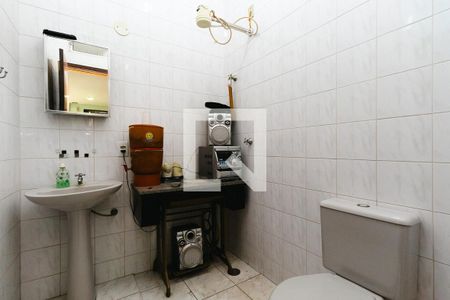 Casa à venda com 372m², 3 quartos e 4 vagasBanheiro 2