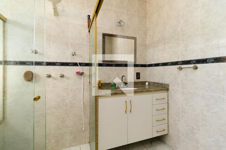 Casa à venda com 372m², 3 quartos e 4 vagasBanheiro da Suíte